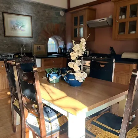 Villa Kiltanon Court *